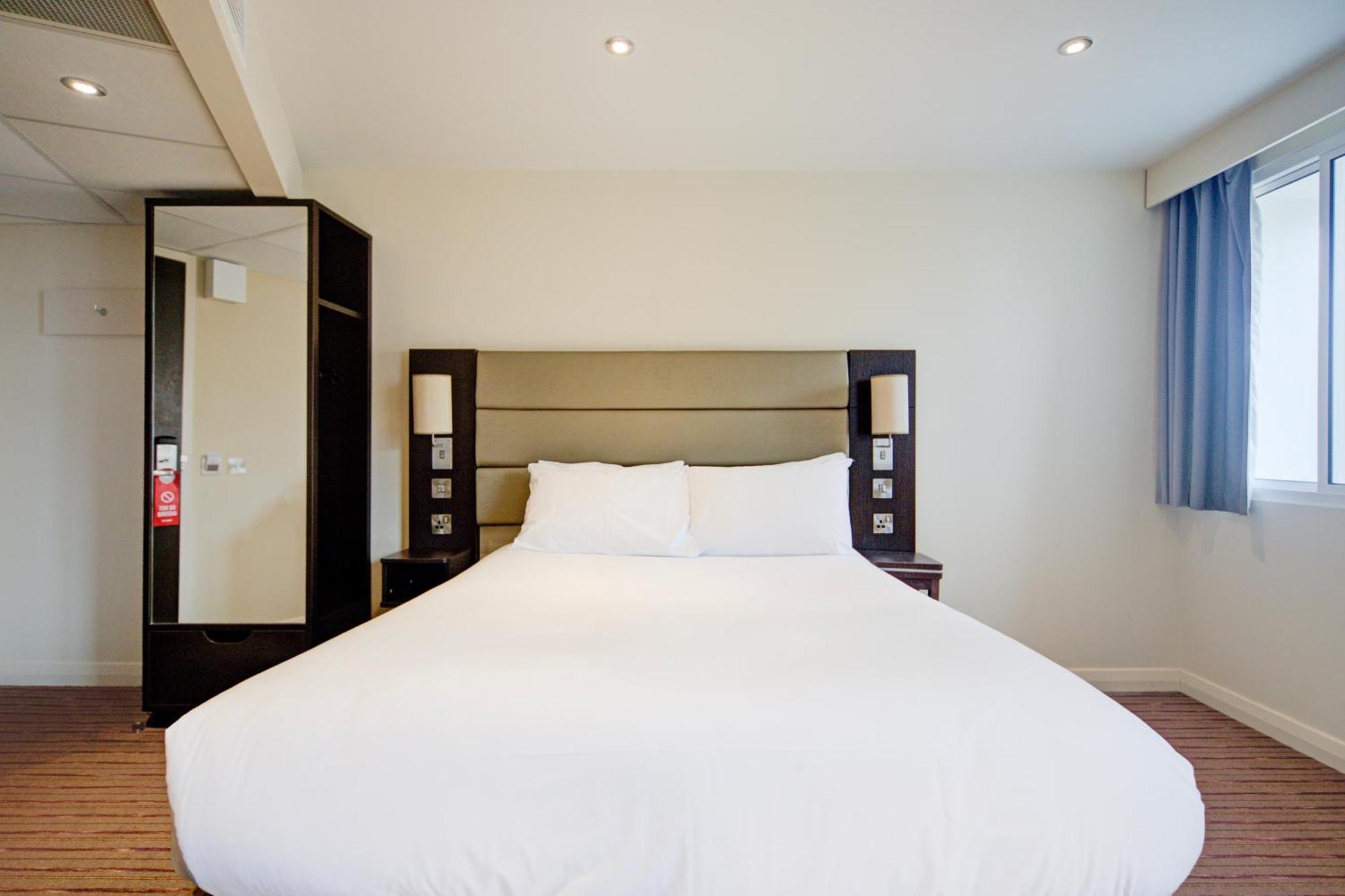 Belvilla Newport City Centre Hotel - Lifestyle Ngoại thất bức ảnh