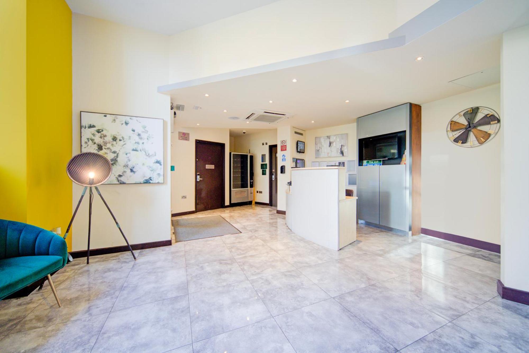Belvilla Newport City Centre Hotel - Lifestyle Ngoại thất bức ảnh