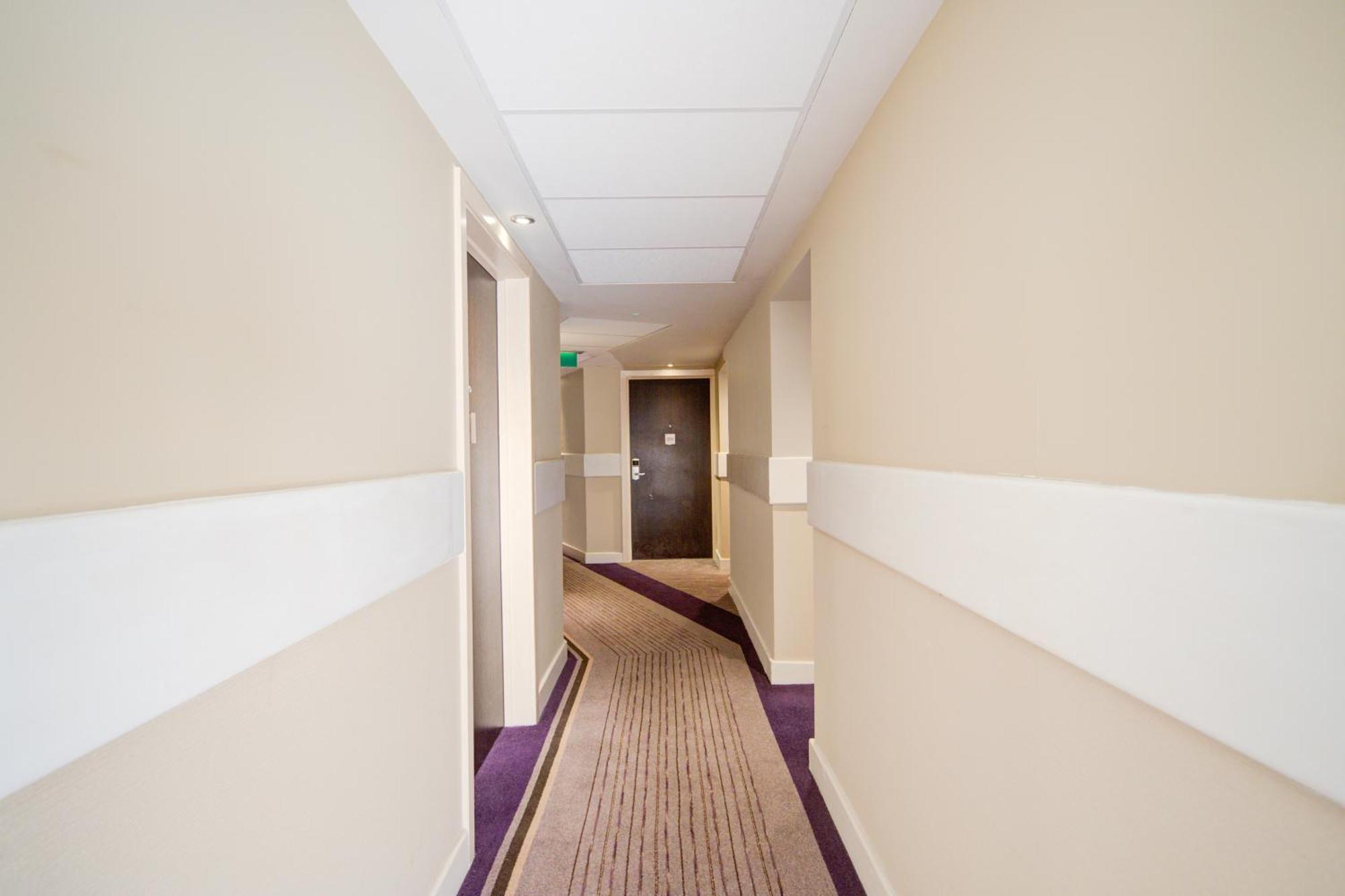 Belvilla Newport City Centre Hotel - Lifestyle Ngoại thất bức ảnh
