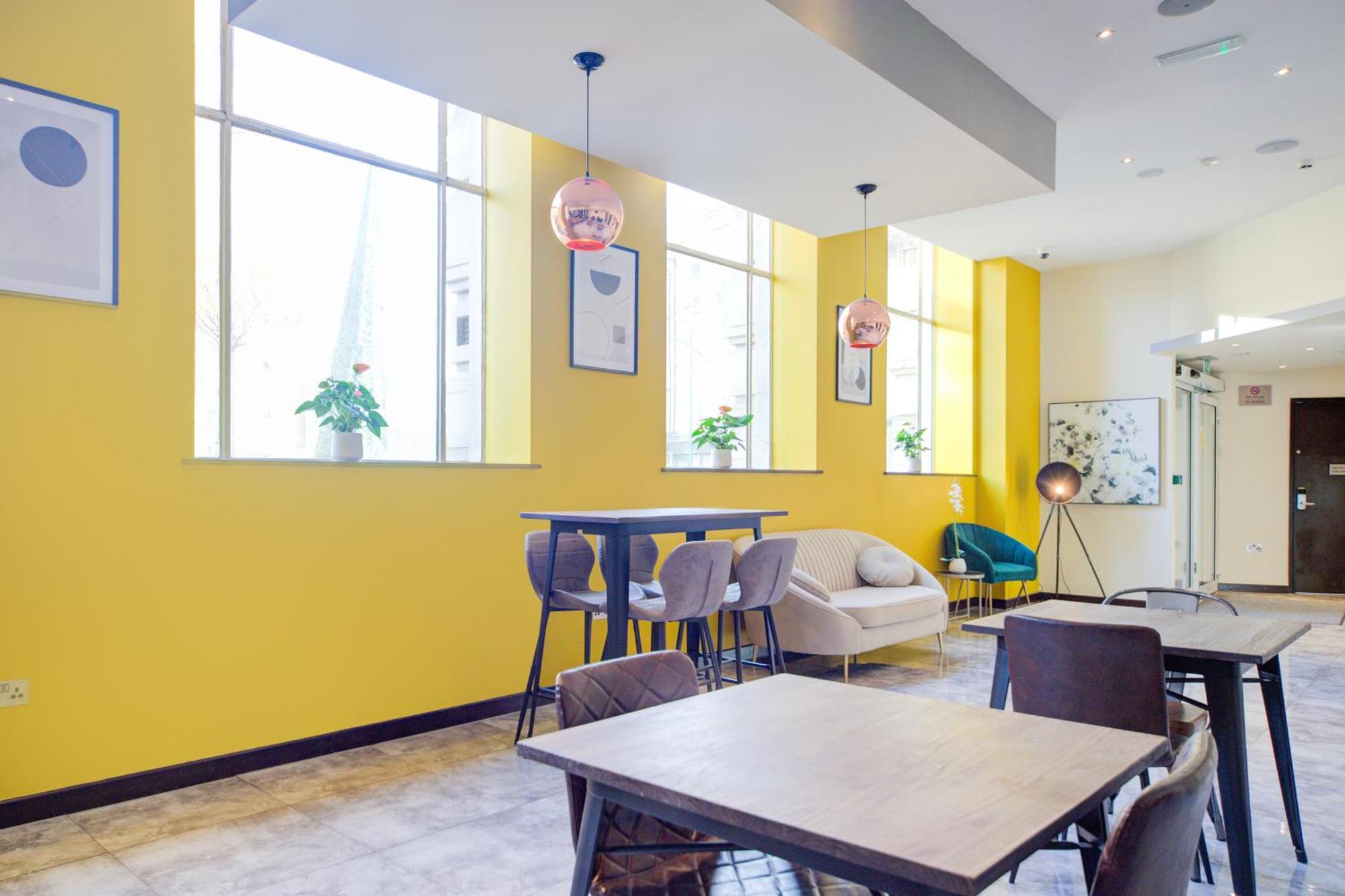 Belvilla Newport City Centre Hotel - Lifestyle Ngoại thất bức ảnh