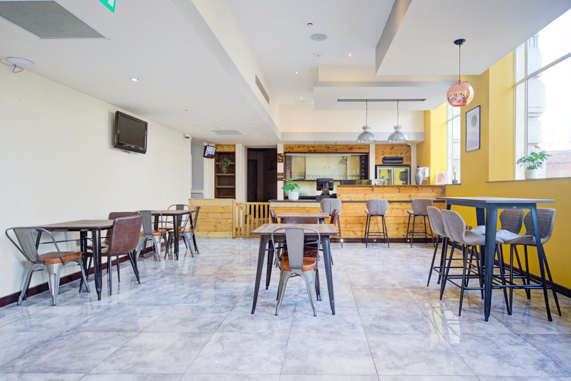 Belvilla Newport City Centre Hotel - Lifestyle Ngoại thất bức ảnh