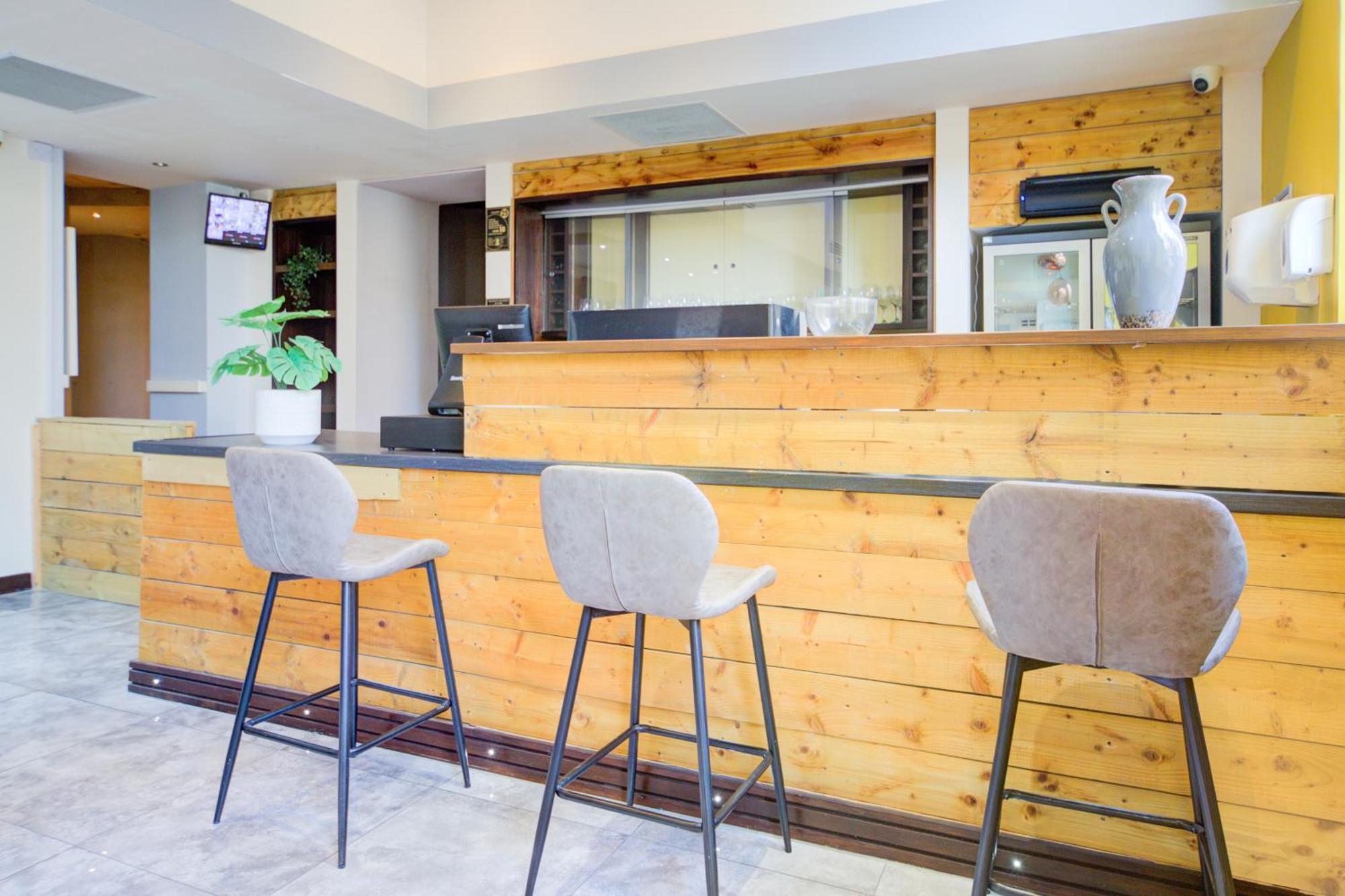 Belvilla Newport City Centre Hotel - Lifestyle Ngoại thất bức ảnh
