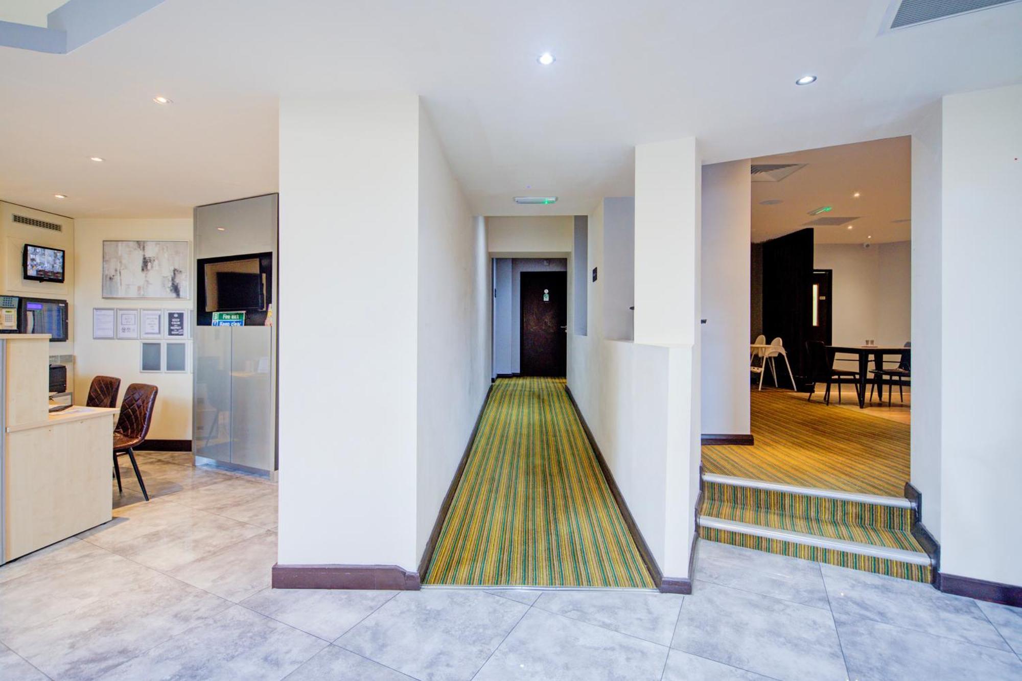 Belvilla Newport City Centre Hotel - Lifestyle Ngoại thất bức ảnh