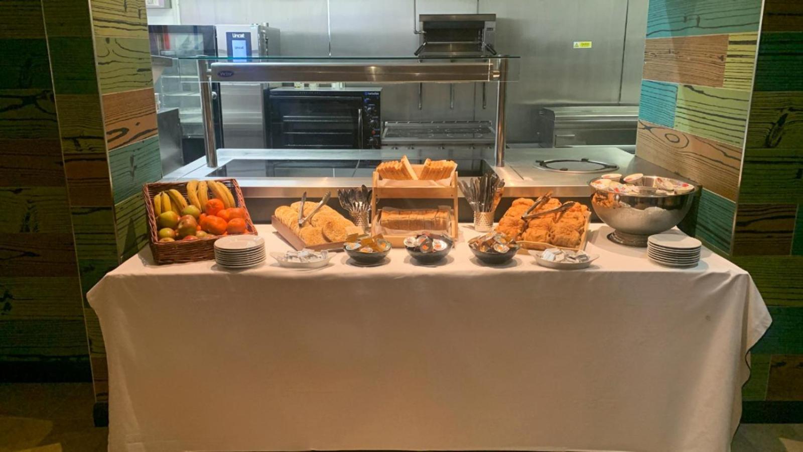 Belvilla Newport City Centre Hotel - Lifestyle Ngoại thất bức ảnh